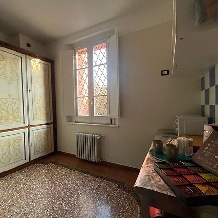 Saragozza Flat & Secret Garden Apartment Болоня Екстериор снимка