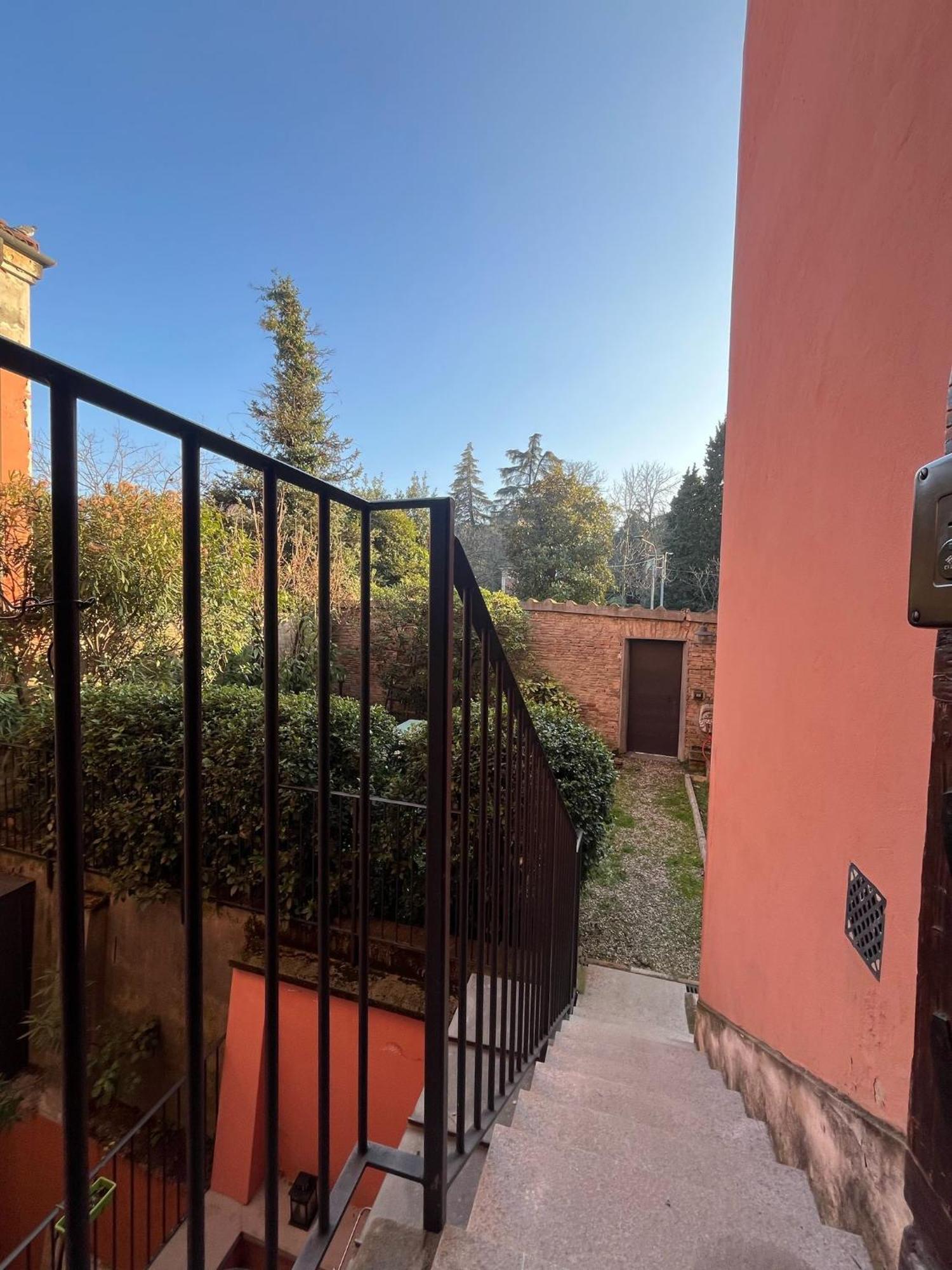 Saragozza Flat & Secret Garden Apartment Болоня Екстериор снимка