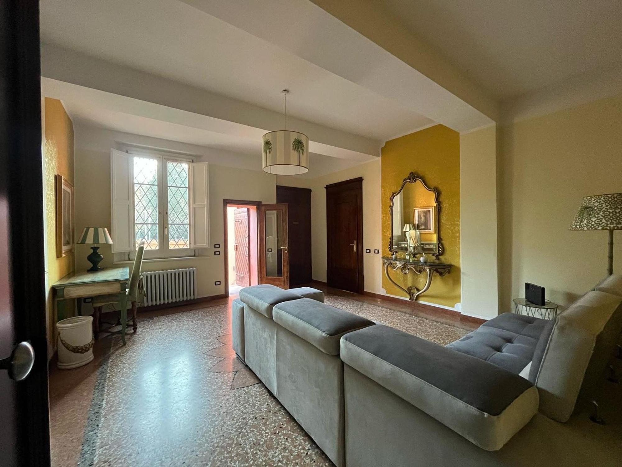 Saragozza Flat & Secret Garden Apartment Болоня Екстериор снимка