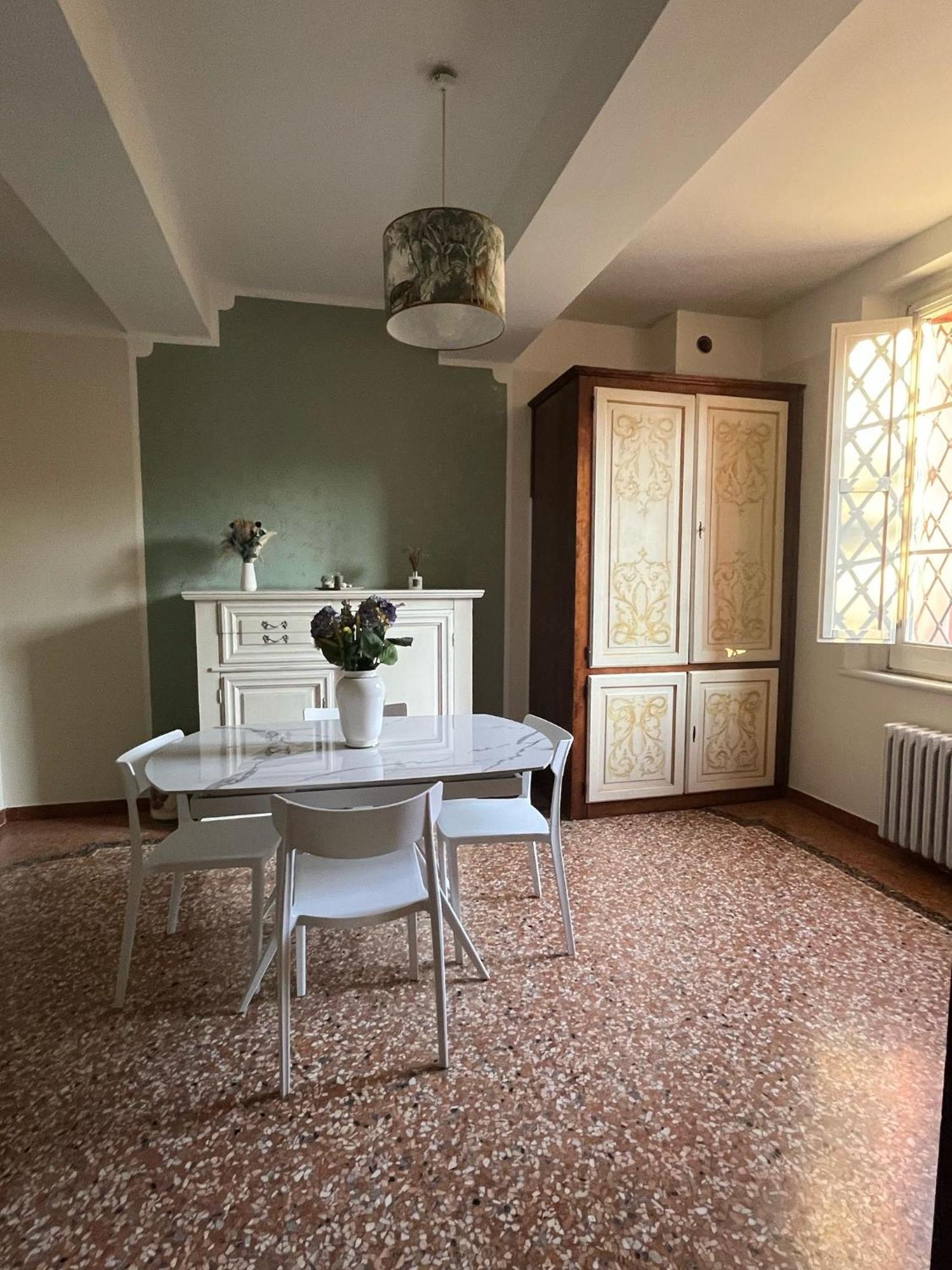 Saragozza Flat & Secret Garden Apartment Болоня Екстериор снимка